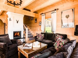 尊荣木屋 | 客厅 | 平板电视