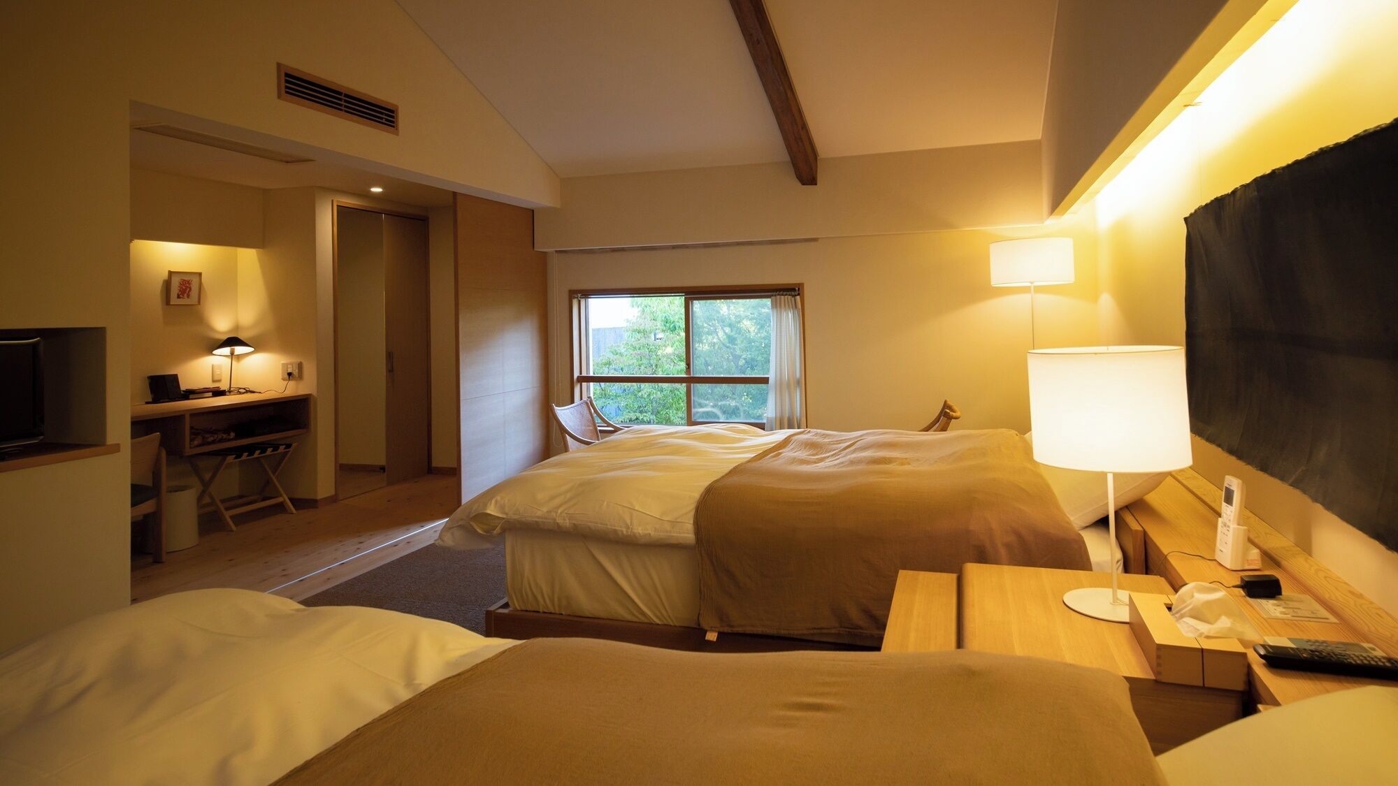 Desk, free WiFi, bed sheets