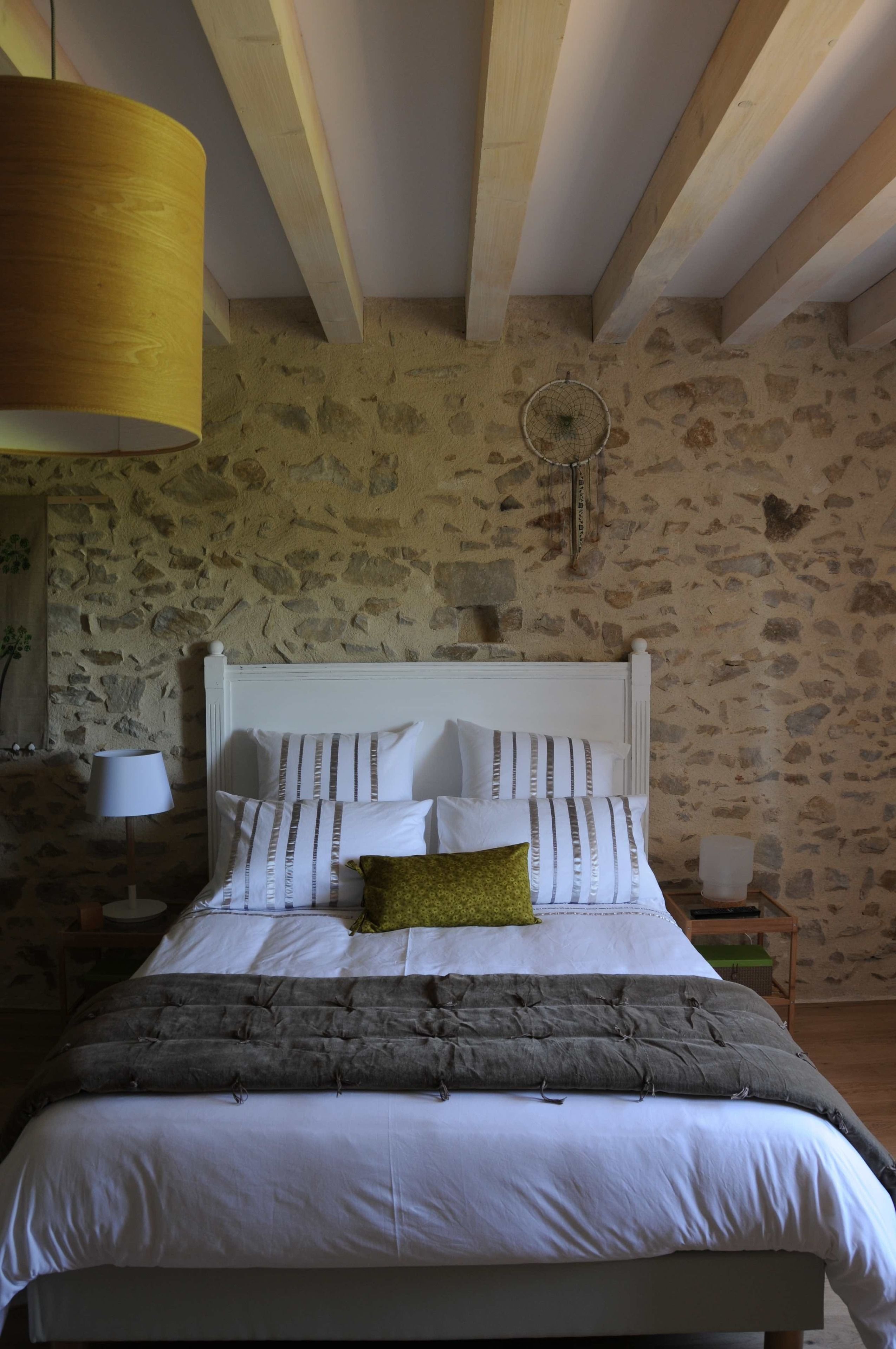 Classic Room (Sauge) | Premium bedding, individually decorated, individually furnished