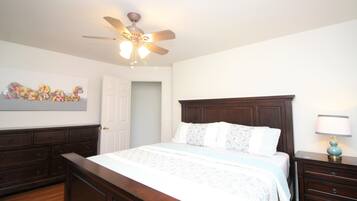 3 bedrooms, iron/ironing board, free WiFi, bed sheets