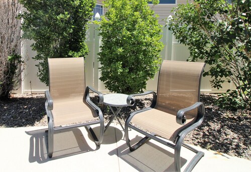 Great southside location, 2 mins to Bridges, fenced back yard, 2 car garage, AC!