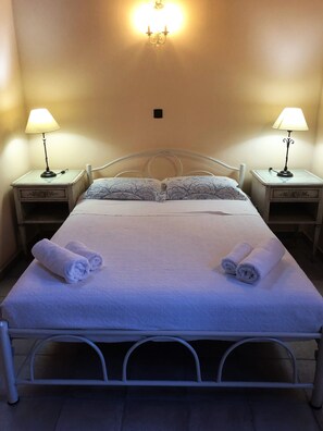 2 Schlafzimmer, schallisolierte Zimmer, Bügeleisen/Bügelbrett, WLAN