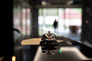 Reception - Hotel Kristály (Ajka)