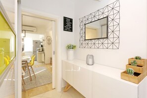 1 slaapkamer, een kluis op de kamer, een strijkplank/strijkijzer