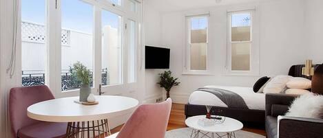 Fer et planche Ă repasser, Wi-Fi, literie fournie