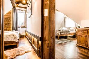 Duplex de base, 3 chambres, sauna, cÎté montagne | Aire de séjour | Téléviseur à écran plat