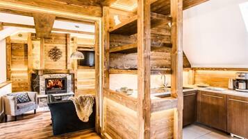 Basic Duplex, 3 Bedrooms, Sauna, Mountainside | Iron/ironing board, free WiFi, bed sheets