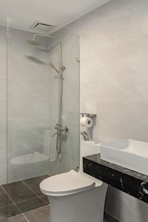 シャワー、バスアメニティ (無料)