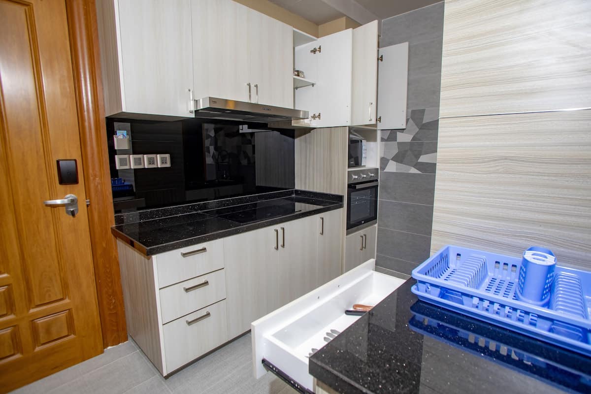 fridge, electric kettle, paper towels