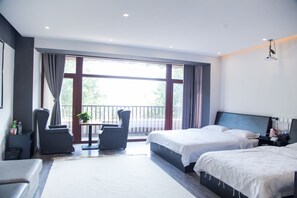 Family Suite | Blackout drapes, iron/ironing board, rollaway beds, free WiFi - Villa Haixin (Qingdao)