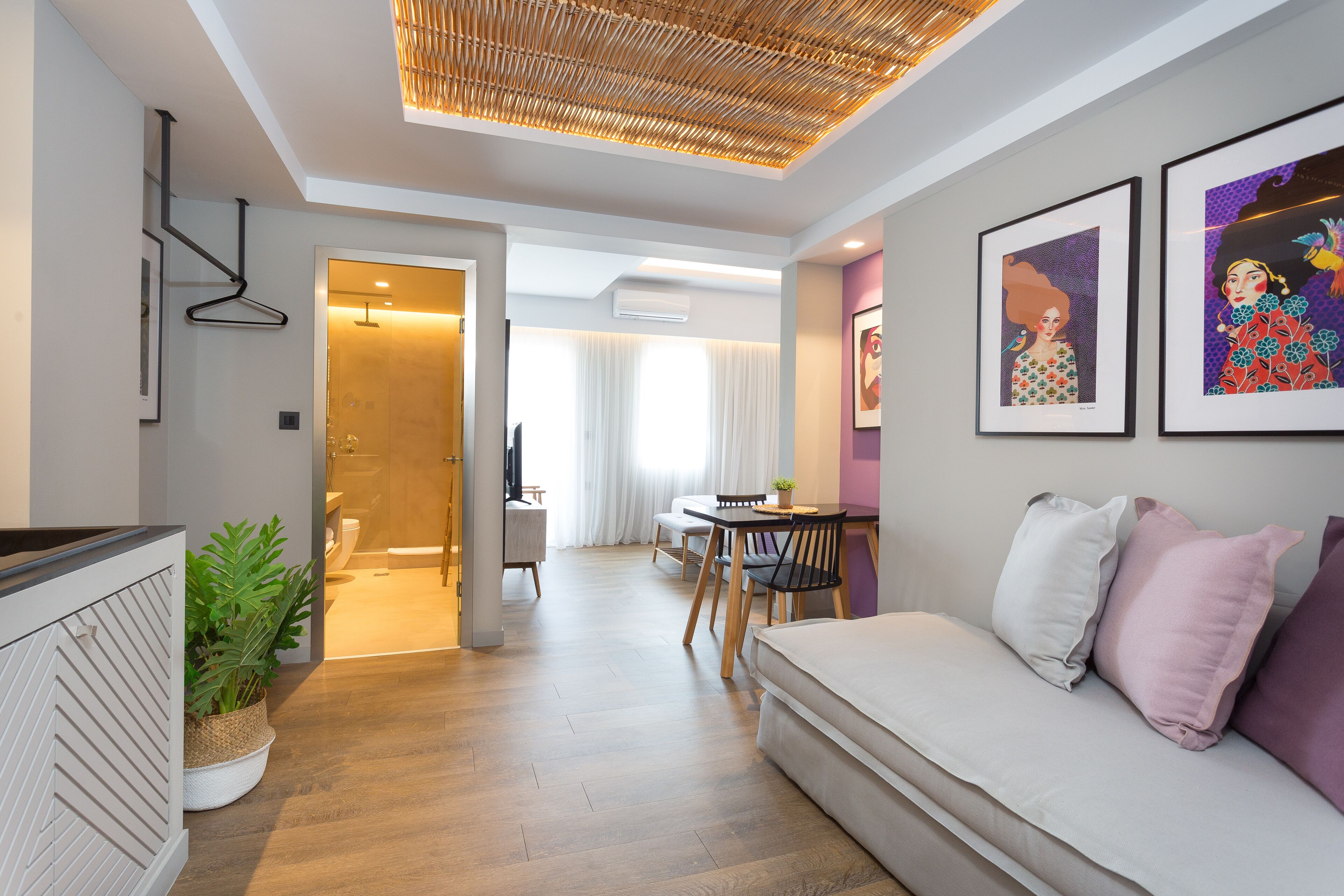 Deluxe Queen Suite | Egyptian cotton sheets, premium bedding, down comforters, pillowtop beds