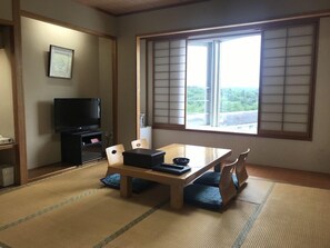 Interior - Renaissance Tanagura (Tanagura)