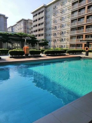 Waterslide - Happy Stay at Trees Residences (Quezon City)