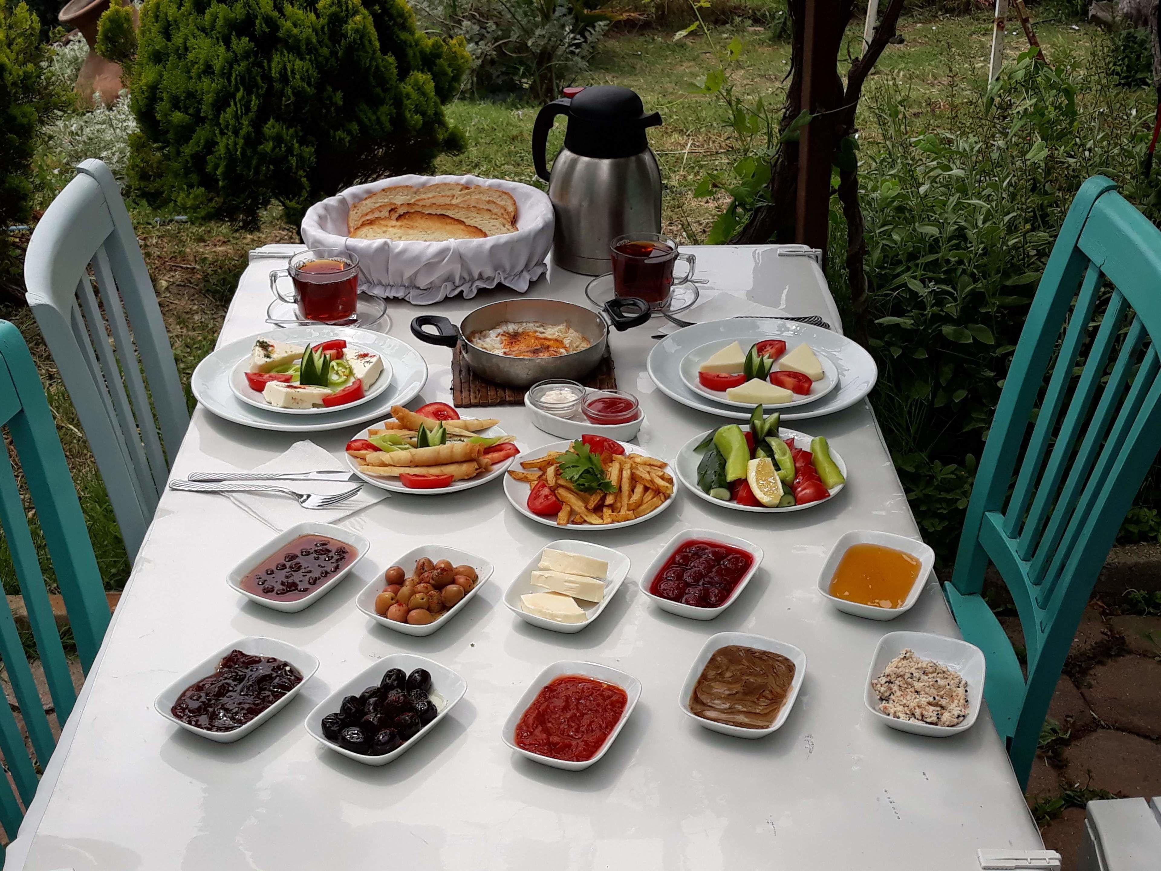 包含每日自助早餐