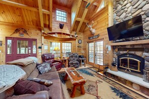 TV, fireplace, DVD player, table football - Quaint lakefront cabin w/ indoor & outdoor fireplace, private dock - dogs OK (Minocqua)