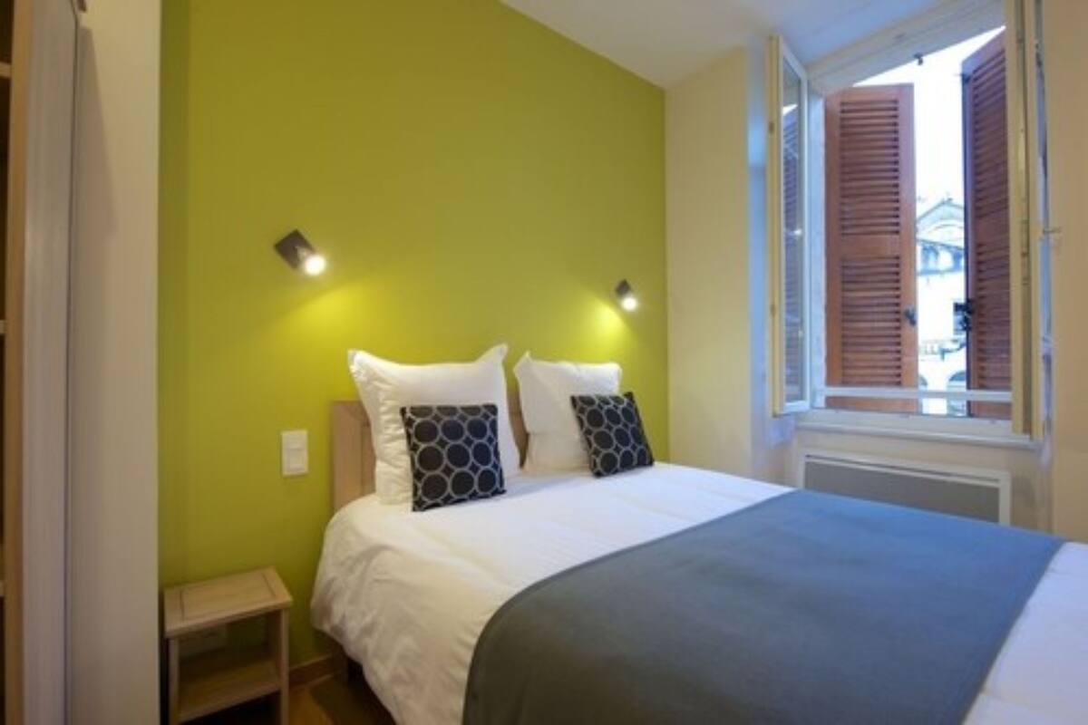 Chambre Double (Vert Pistache)