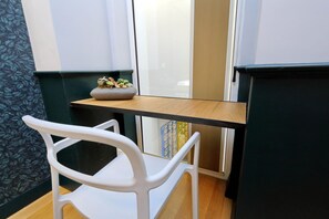 Standard Duplex, 1 Bedroom | In-room dining - Cozy Vittoria Colonna (Rome)