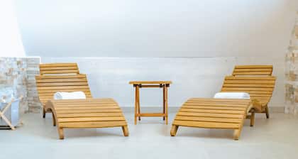 Lakeside Living: Modern Apartment Just 400m from Lake Bled