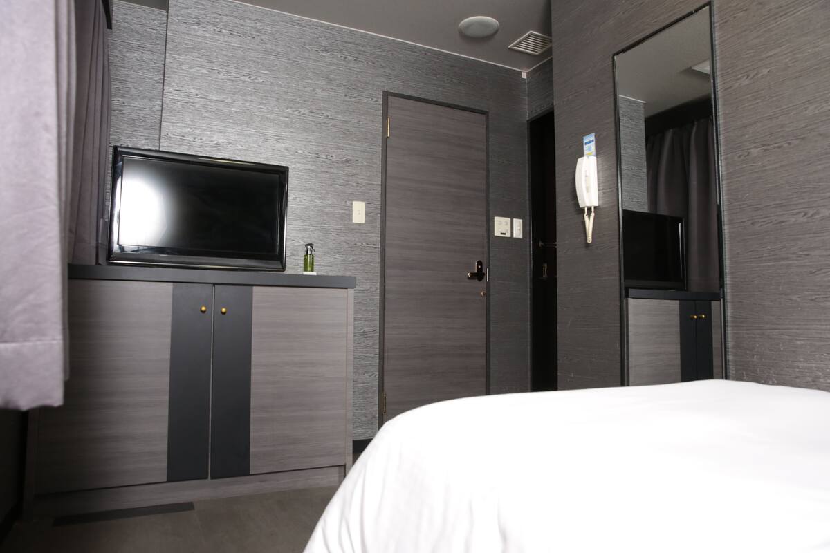 Quarto casal standard | Wi-Fi de cortesia, roupa de cama