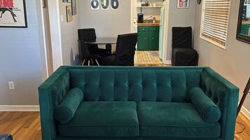 Televisio, pöytätennispöytä