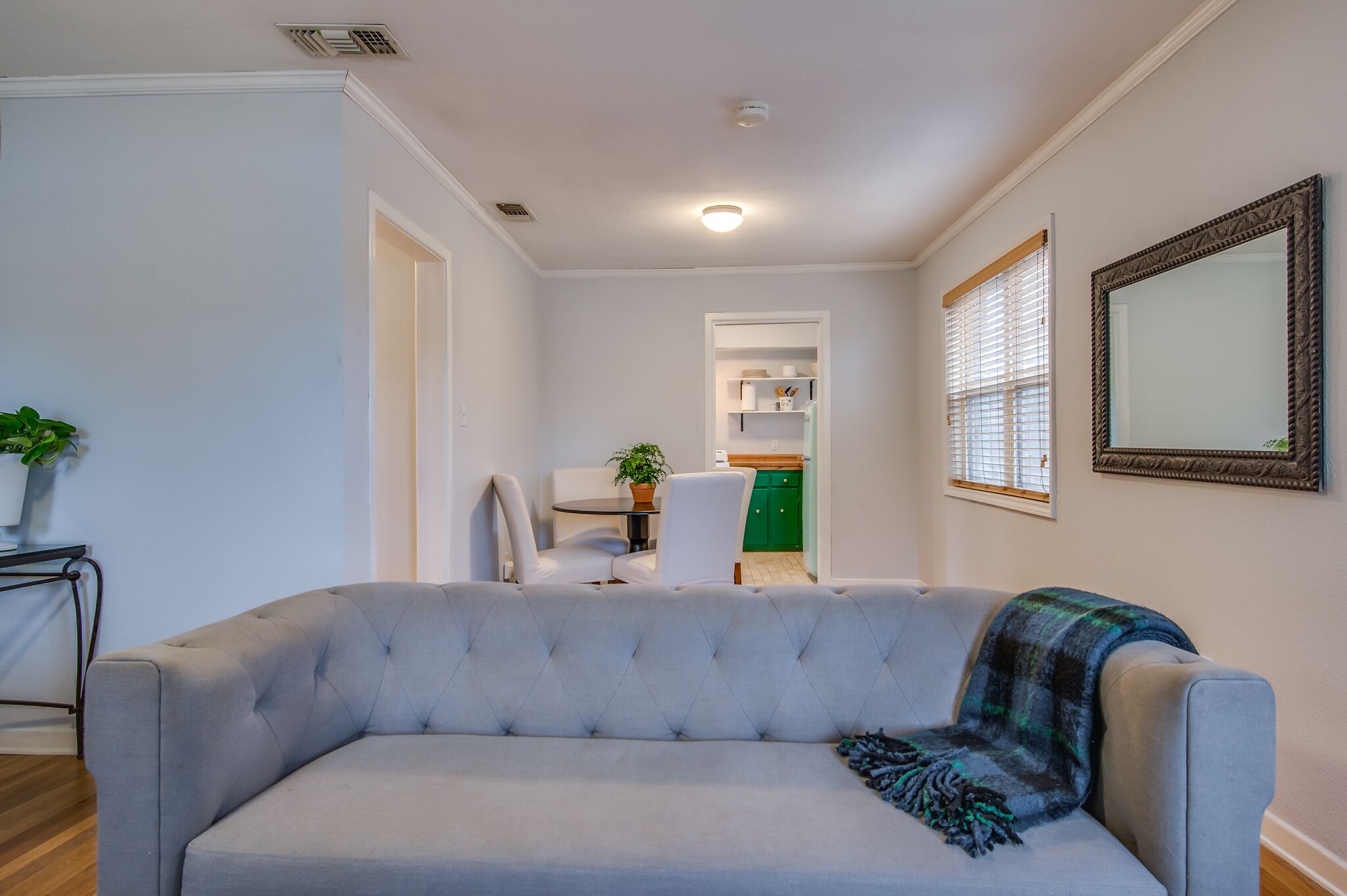 テレビ、卓球台