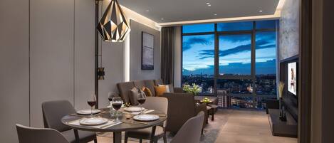 2 Bedroom Premier | Living room