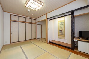 ห้องทราดิชันนัล (Japanese Style, Quadraple) | Wi-Fi ฟรี, ผ้าปูที่นอน