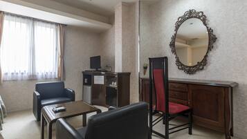 Deluxe Twin Room, Non Smoking | Free WiFi, bed sheets