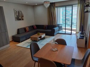 Leilighet – honeymoon (Flat 53) | Oppholdsområde | Flatskjerm-TV