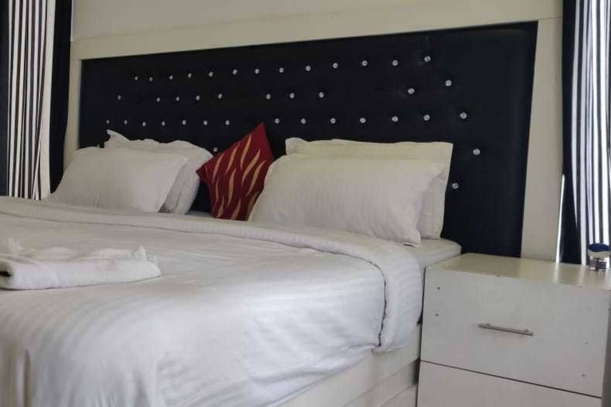 Egyptian cotton sheets, premium bedding, desk, blackout curtains