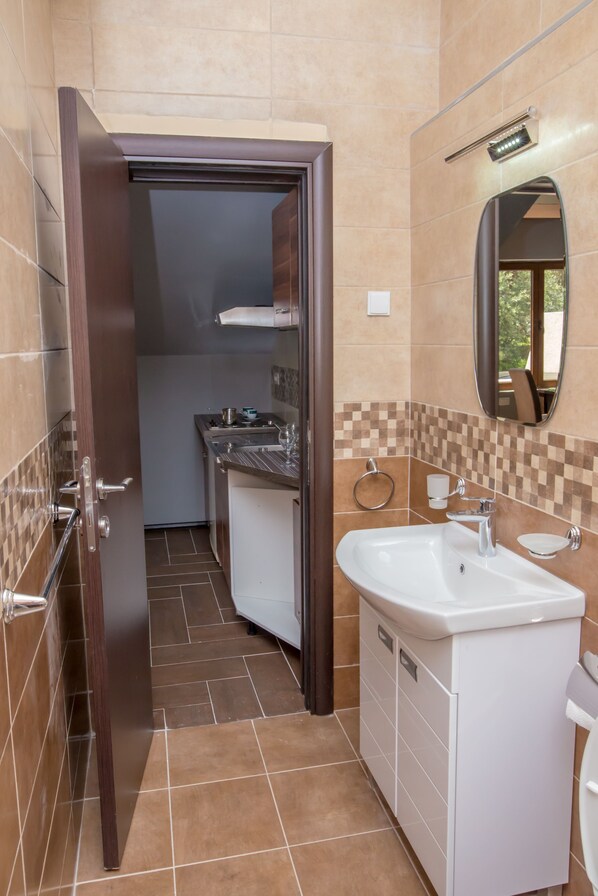 Bathroom - Jovan Apartments (Petrovac)