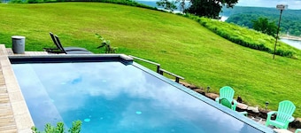 Tenkiller Bluff House