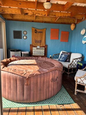 Interior - Tenkiller Bluff House (Park Hill)