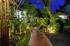 Exterior - Golden Vishnu Villa (Siem Reap)