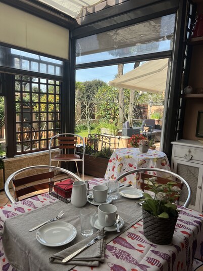 The beach house a stone's throw from the center of Rome and Fiumicino airport