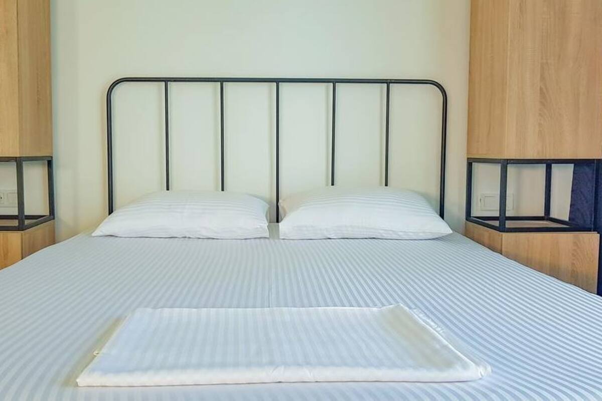 Estudio | Espacio para trabajar con un portátil, cortinas opacas, wifi gratis