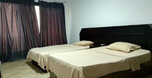 Blackout drapes, free WiFi, bed sheets, wheelchair access - Welcome Arabesque Hostel (Cairo)