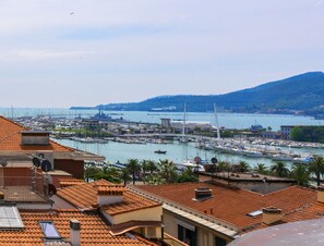 Apartment, 5 Schlafzimmer, Meerblick | Strand-/Meerblick