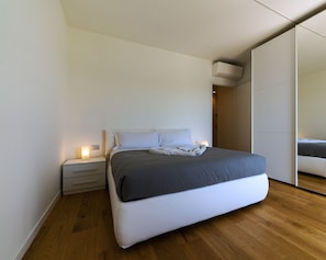 Apartment, 3 Bedrooms, Terrace, Sea View | 3 bedrooms, free WiFi, bed sheets