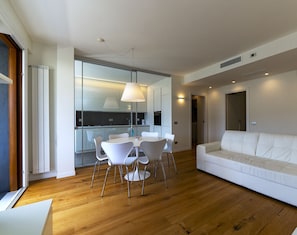 Apartment, 3 Bedrooms, Terrace, Sea View | Living area