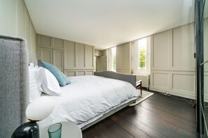 Egyptian cotton sheets, premium bedding, memory foam beds - Clarke (Brentford)
