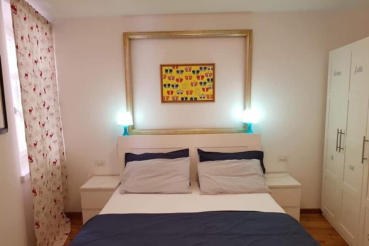 Apartamento, 1 quarto | Escrivaninha, quartos à prova de som, Wi-Fi de cortesia, roupa de cama
