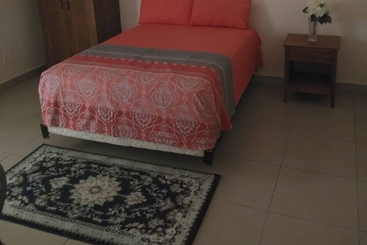 Studio | Iron/ironing board (on request), free WiFi, bed sheets