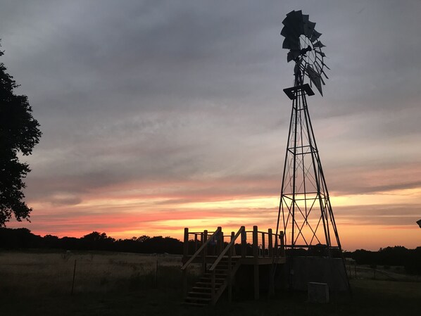 Point of interest - Your next, beautiful getaway! (Hunt)