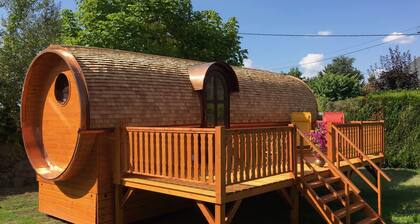 GĂźte Amboise Roulotte Viticole de Touraine Val de Loire en centre ville