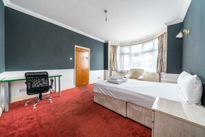 Eenvoudig huis, 4 slaapkamers | 4 slaapkamers, gratis wifi, beddengoed