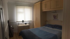Unclassified image, 5 of 12, button - Seaspray 22a chalet (Chichester)