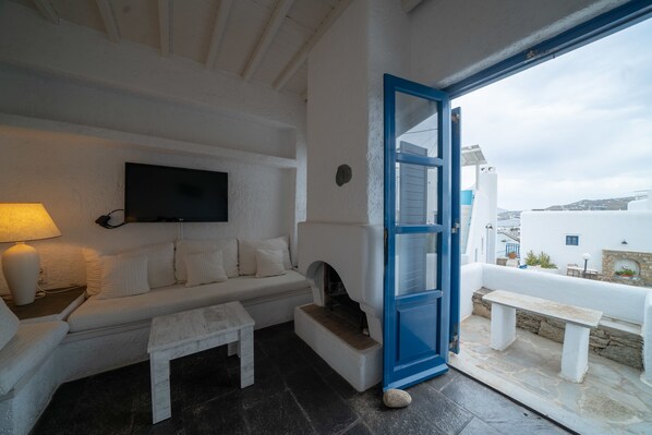 Villa, 2 Bedrooms, Pool Access | Living area