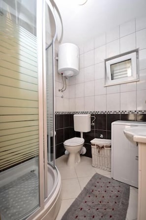 House | Bathroom - House Boze (Marina)