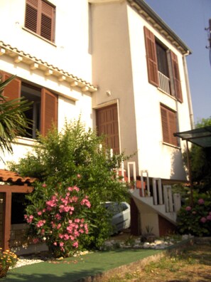 Studio (A3) | Eksterior